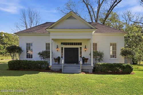 321 W Raymond St, Terry, MS, 39170 | Card Image