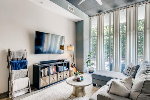 unit-107-3400 Malone Dr, Chamblee, GA, 30341-2706 | Card Image