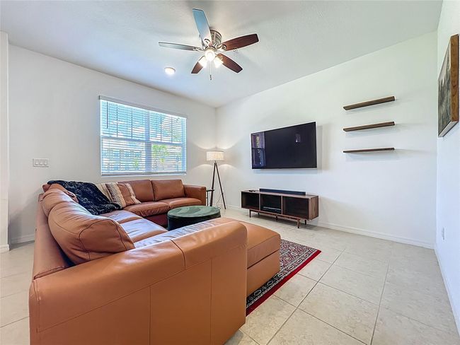 11785 Tidal Aly, Townhouse with 3 bedrooms, 3 bathrooms and null parking in ORLANDO FL | Image 4