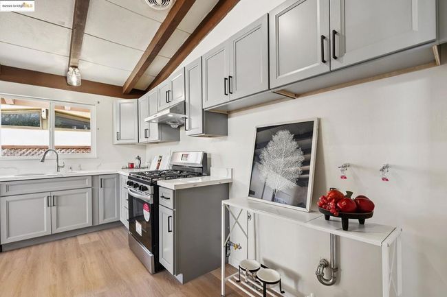 Kitchen | Image 17
