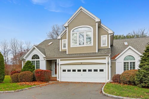 76-76 Hilary Cir, Fairfield, CT, 06825-1074 | Card Image