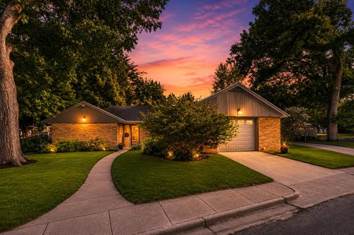 888 W Walnut St, Hastings, MI, 49058-2032 | Card Image