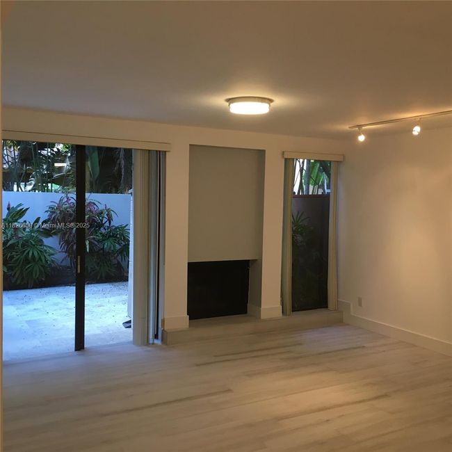 APT-8 - 2180 Brickell Ave, Townhouse with 2 bedrooms, 2 bathrooms and null parking in Miami FL | Image 14