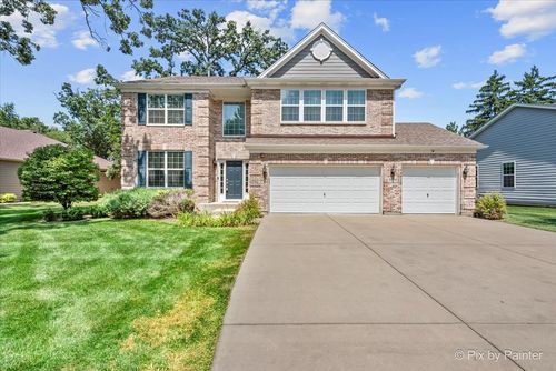 5844 Bur Oak Dr, Hoffman Estates, IL, 60192-4647 | Card Image