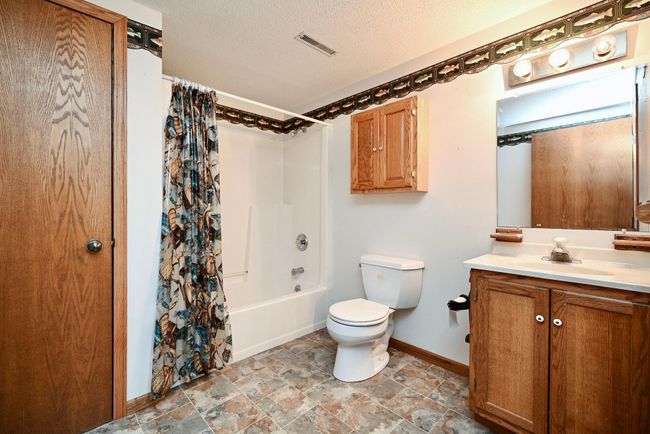 LL Bathroom | Image 26