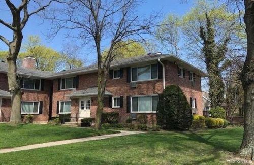 apt-g18-141 Edmunton Dr, Babylon, NY, 11703-5214 | Card Image