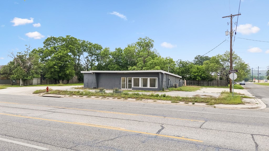 Commercial Sale in Kerrville 2