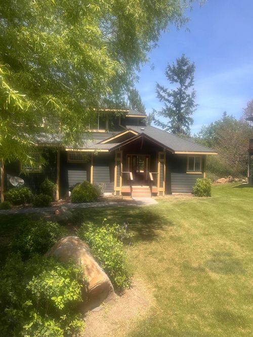 4815 Falcon Dr, Klamath Falls, OR, 97601-9213 | Card Image