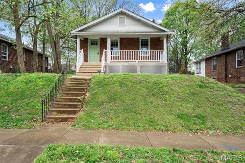 7420 Richmond Pl, Maplewood, MO, 63143-2008 | Card Image