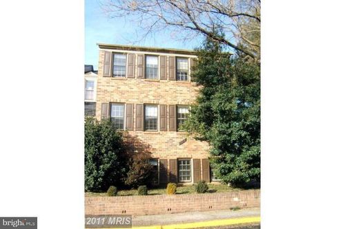 5913-5913 Tudor Ln, North Bethesda, MD, 20852-2852 | Card Image