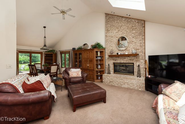 2803 Monterra Dr, House other with 3 bedrooms, 3 bathrooms and 3 parking in Spring Grove IL | Image 5