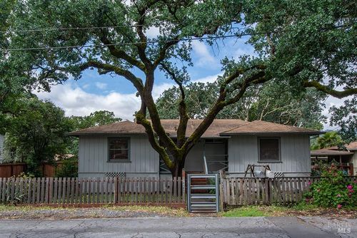 18466 4th Avenue, Sonoma, CA, 95476 | Card Image