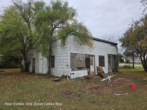 2016 S Vassar Rd, Vassar, MI, 48768-9711 | Card Image