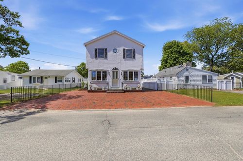 7 Swift Ave, Wareham, MA, 02571-2514 | Card Image