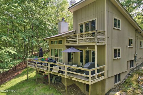 114 Ash Ln, Milford, PA, 18337-7513 | Card Image