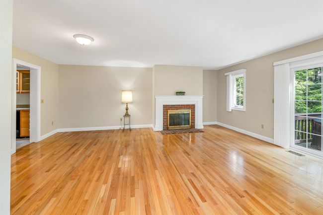 9 Peninsula Dr, Condo with 2 bedrooms, 3 bathrooms and null parking in Stratham NH | Image 18