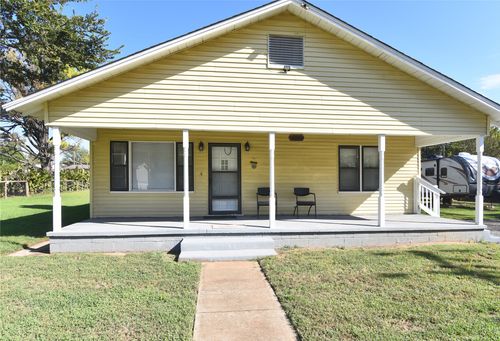 110 W 1st St, Oilton, OK, 74052-6607 | Card Image