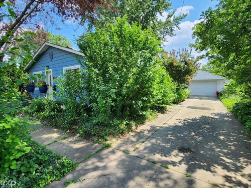 24280 Berry Avenue, Eastpointe, MI, 48021 | Card Image