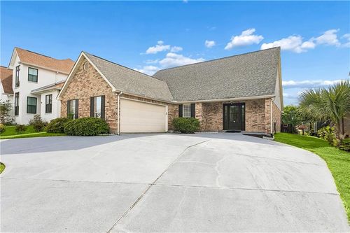 118 Darcy Ln, Slidell, LA, 70458-9004 | Card Image