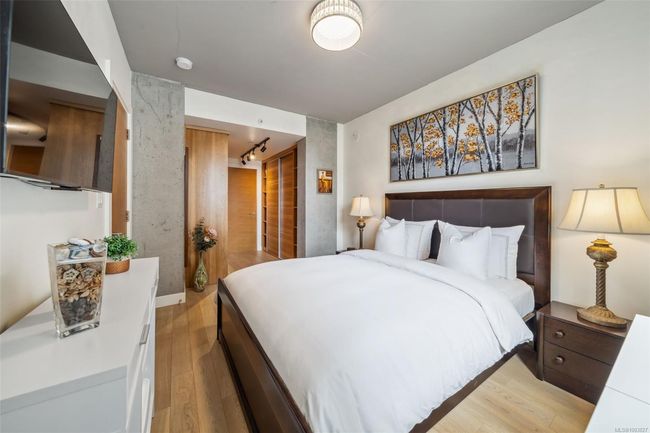 601 - 989 Johnson St, Condo with 2 bedrooms, 2 bathrooms and 1 parking in Victoria BC | Image 13