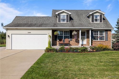 6980 Rebecca Dr, Niagara Falls, NY, 14304-3051 | Card Image