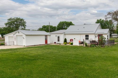 512 Day, Parkersburg, IA, 50665 | Card Image