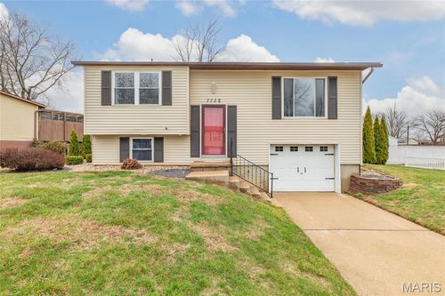 7732 Nightingale Ln, Godfrey, IL, 62035-2355 | Card Image