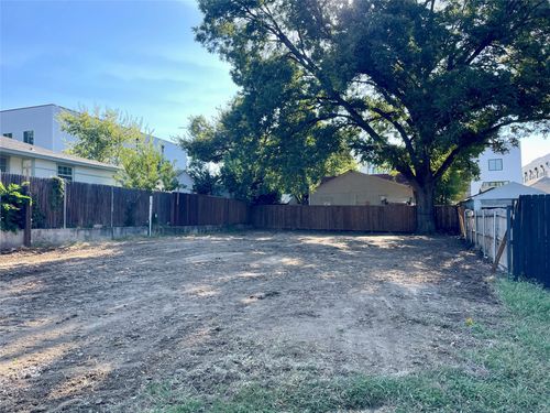 2210 Lucas Dr, Dallas, TX, 75219-1732 | Card Image