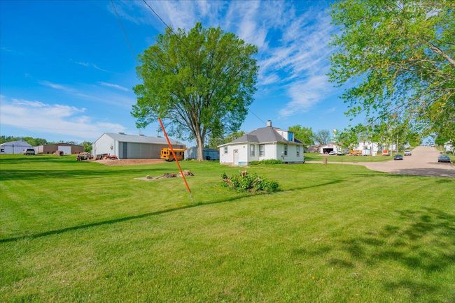 500 2 Nd Ave, House other with 2 bedrooms, 1 bathrooms and null parking in HOLLANDALE WI | Image 50