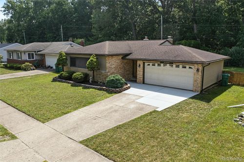 16460 Taft St, Romulus, MI, 48174-3240 | Card Image