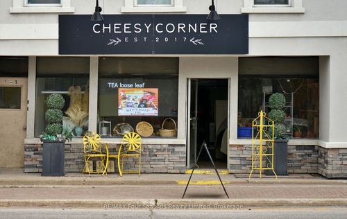 {{alt}} | Card Image