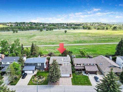 2527 Deer Side Drive Se, Calgary, AB, T2J5L7 | Card Image