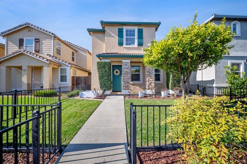 2792 Crested Street, West Sacramento, CA, 95691 | Card Image
