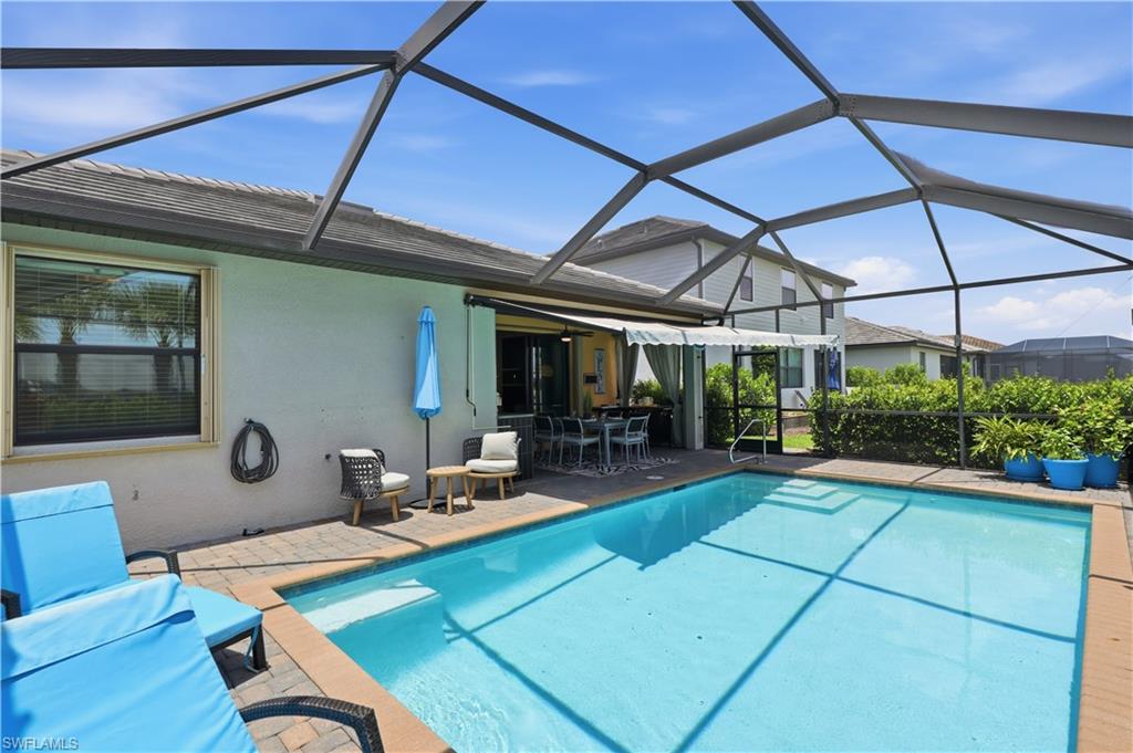 Residential in ESTERO 4