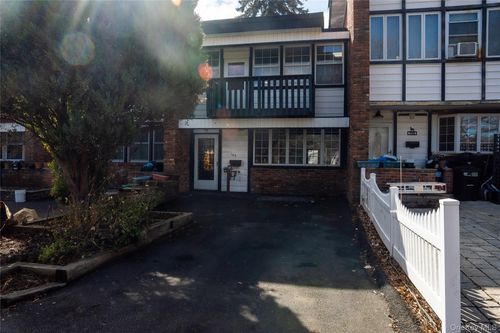 166 Halgren Cres, Haverstraw, NY, 10927-1070 | Card Image