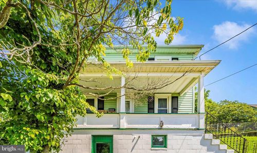 7 W B St, BRUNSWICK, MD, 21716-1325 | Card Image