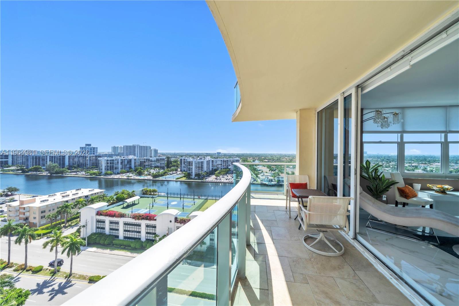 Residential Lease in Hollywood 2