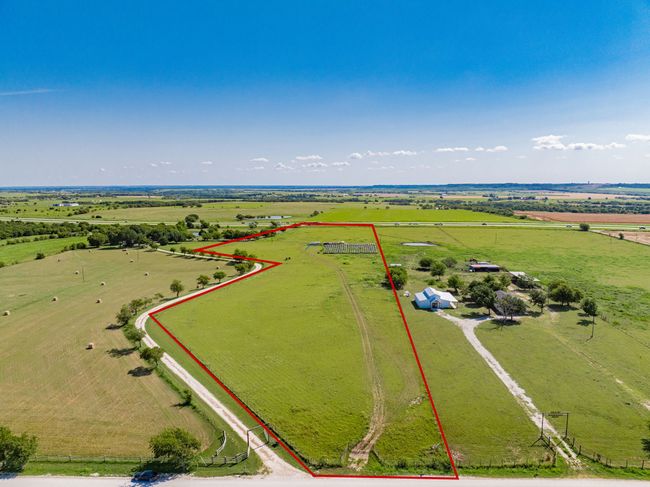 Overview of rural landscape featuring property boundaries highlighted and agricultural land | Image 20