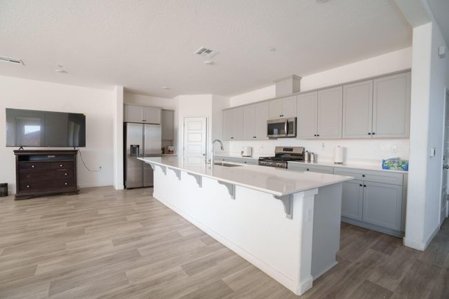 5769 W Austin Way, House other with 6 bedrooms, 0 bathrooms and null parking in Fresno CA | Image 9