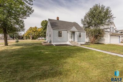 301 Main St, House other with 4 bedrooms, 1 bathrooms and null parking in Lennox SD | Image 1