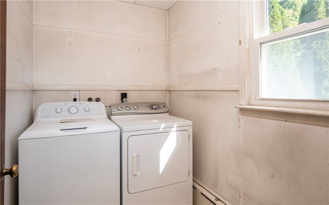 28 Carroll Ave, House other with 5 bedrooms, 2 bathrooms and 1 parking in Newport RI | Image 15