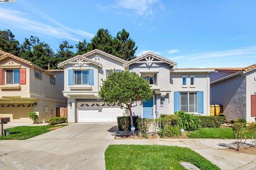 3840 Springfield Cmn, Fremont, CA, 94555-2251 | Card Image