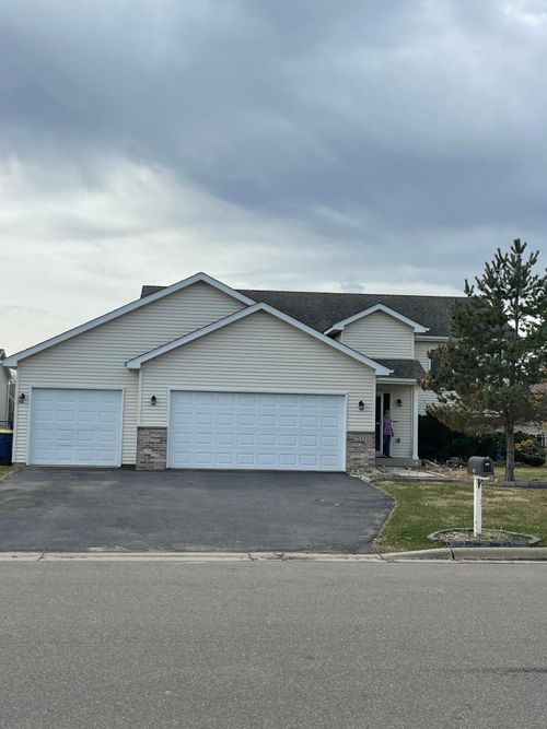 533 Dogwood St Ne, Lonsdale, MN, 55046-3433 | Card Image