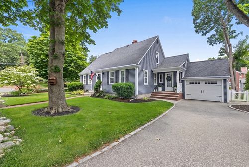 299 Pearl St, Reading, MA, 01867-1740 | Card Image
