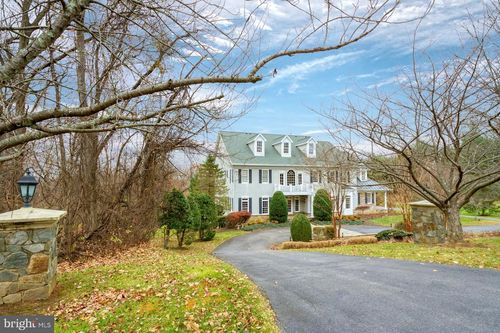 40398 Beacon Hill Dr, LEESBURG, VA, 20176-7141 | Card Image