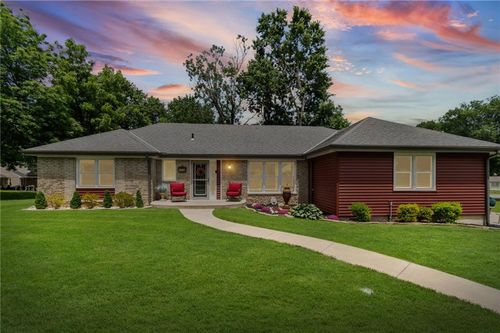 12108 Oak Ridge Rd, Independence, MO, 64052-2824 | Card Image