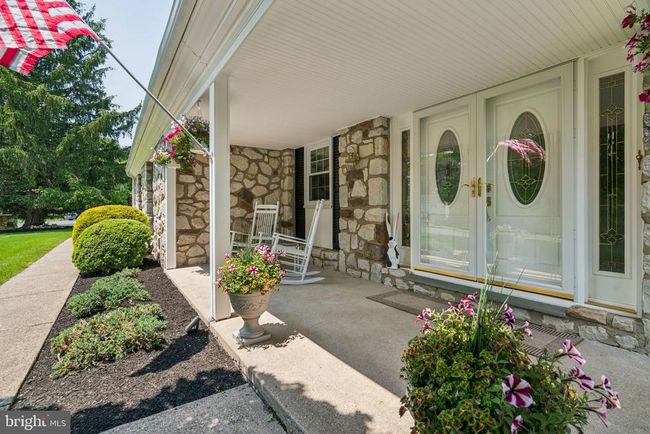 5615 S Deer Run Rd, House other with 4 bedrooms, 3 bathrooms and null parking in DOYLESTOWN PA | Image 5
