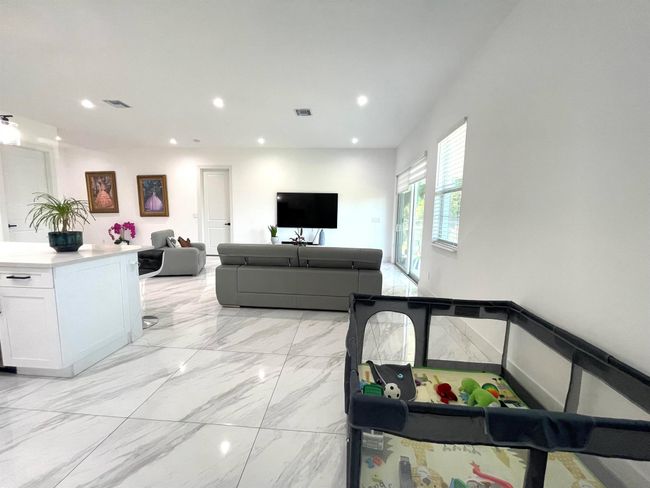 205 Sw Chapman Ave, House other with 4 bedrooms, 2 bathrooms and null parking in Port St. Lucie FL | Image 14