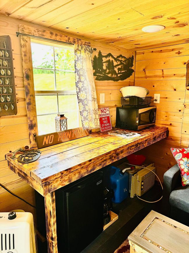 Kitchen Area | Image 10