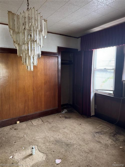 364 Cortland St, Highland Park, MI, 48203-3437 | Card Image